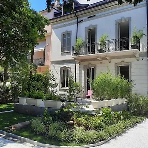 Santagata Bed&breakfast קומו